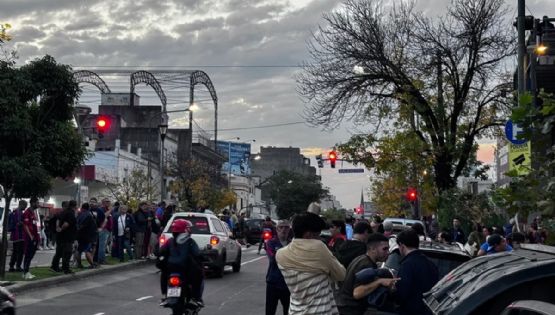Se enojaron los hinchas de San Lorenzo, tomaron la sede, pidieron elecciones y que renuncie Moretti