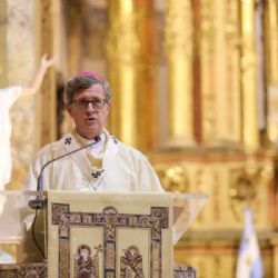 El arzobispo de Buenos Aires no irá al funeral del papa Francisco