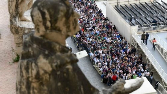 Cerca de 250 mil fieles fueron a darle el último adiós al papa Francisco