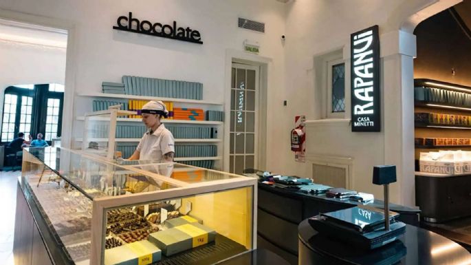 Milei le da $3.000 millones a un empresario chocolatero