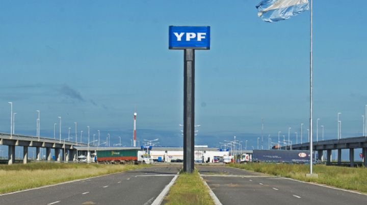 Buena noticia: YPF baja el precio de sus combustibles