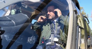 Luis Petri presentó helicópteros y tuvo que asistir a una mujer que se desmayó