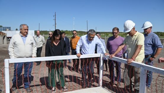 Cornejo inauguró el acueducto Monte Comán - La Horqueta