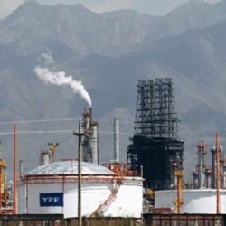 YPF: los fondos demandantes quieren negociar con el gobierno argentino