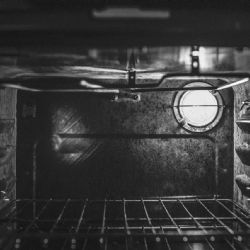 La forma más simple de limpiar un horno eléctrico sin esfuerzo