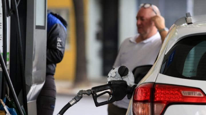 A 15 días de bajarlos, YPF aumentó sus precios