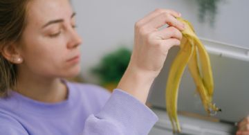 El efectivo fertilizante para el jardín con cáscaras de banana