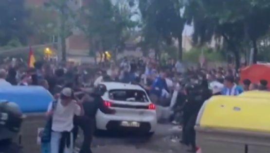 Una mujer atropelló a un grupo de hinchas en la previa a un partido del Barcelona