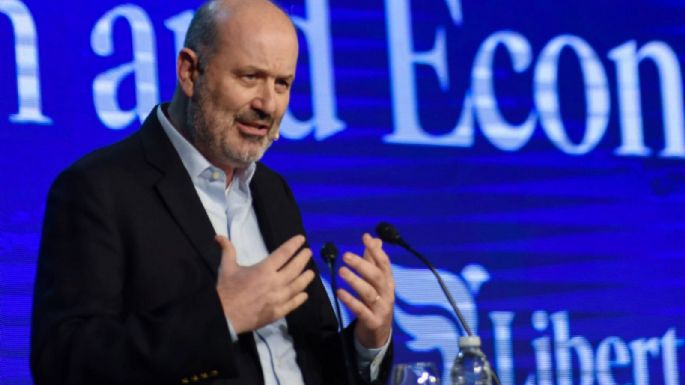 Sturzenegger deslizó que trabaja en una reforma judicial