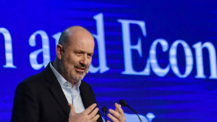 Sturzenegger deslizó que trabaja en una reforma judicial