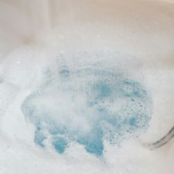 Destapa los desagües de forma rápida con esta guía