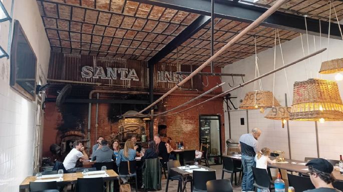 El 76% afirmó que dejó de salir a comer afuera