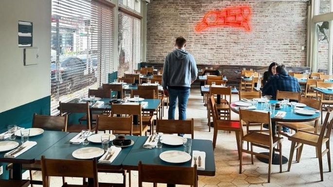 El 76% afirmó que dejó de salir a comer afuera