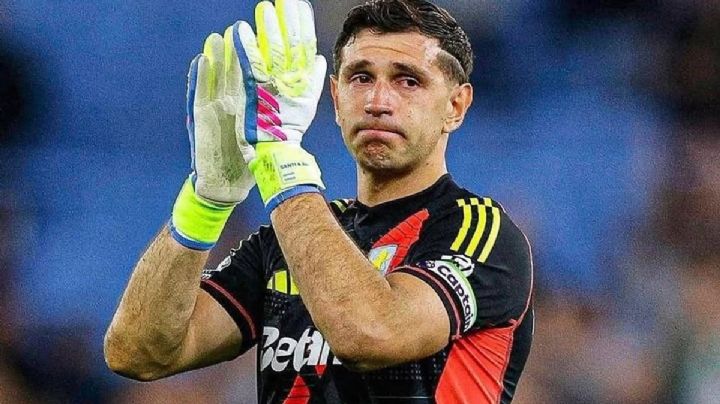 El "Dibu" Martínez se fue llorando tras el triunfo del Aston Villa