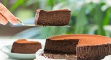 Riquísima tarta de queso y chocolate con tres ingredientes