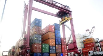 En julio, la balanza comercial arrojó un superávit de US$988 millones