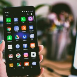 Cuándo y cuánto bajarán los celulares importados