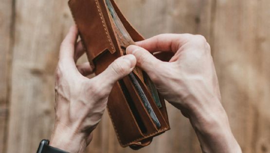 El salario mínimo cayó 32% real en la era Milei