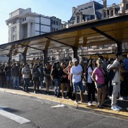 Milei limitó por decreto el derecho a huelga