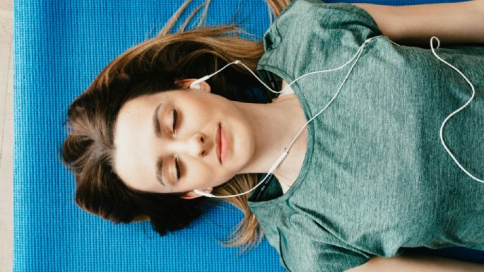 Qué es el ASMR y cómo puede ayudar a combatir el insomnio