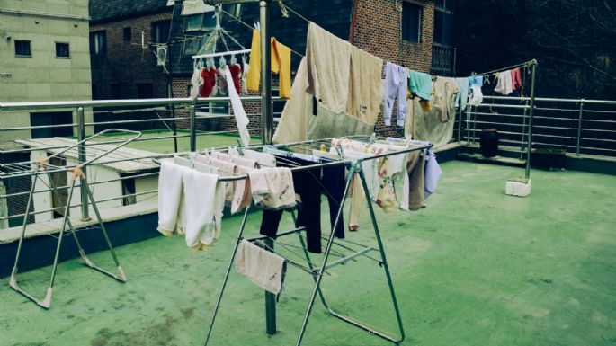 Adiós a las manchas amarillas en la ropa con este secreto