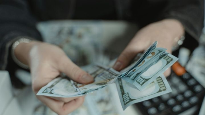 Sin cepo, un millón de personas compraron dólares