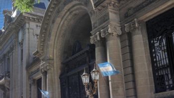 Recomiendan a los argentinos evitar viajar a Irán