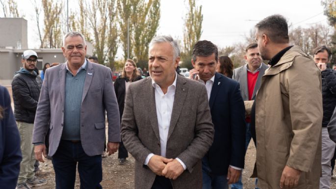 Alfredo Cornejo, otra vez junto a un intendente del PJ
