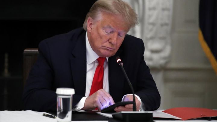 Trump quiere ponerle aranceles del 25% a los productos Apple