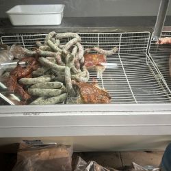 Intentaban vender 260 kilos de carne en mal estado