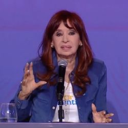 “¡Qué olor a default!”: el nuevo tuit de Cristina Kirchner contra el Gobierno