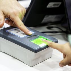 Simplifican los trámites para que los menores salgan del país