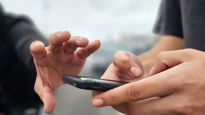 Patricia Bullrich presentó la línea para bloquear celulares robados