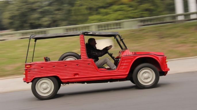 Los autos clásicos que aparecen en "El Eternauta"