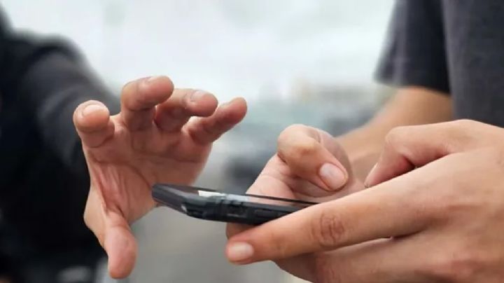 Patricia Bullrich presentó la línea para bloquear celulares robados