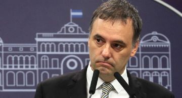 Polémica por el viaje de la esposa de Manuel Adorni en el avión presidencial