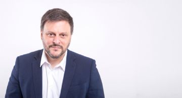 Santoro convocó a "peronistas, radicales, independientes y liberales"