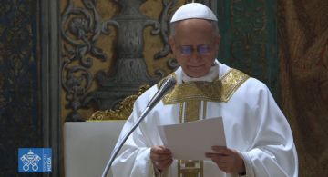 León XIV brinda su primera misa