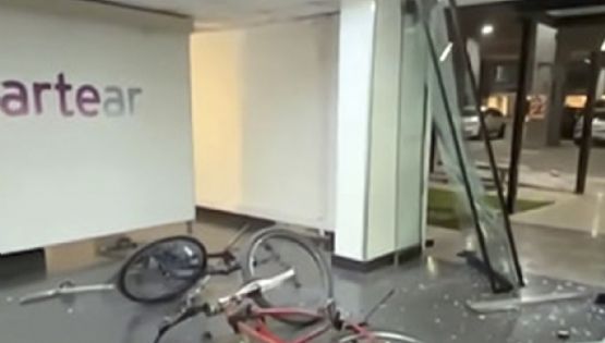 Kirchneristas hicieron destrozos en estudios de Canal 13 y TN