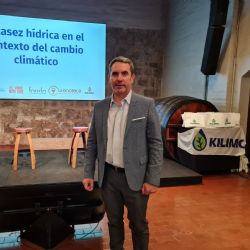 "Trabajo para que en 20 años, Mendoza siga teniendo agua"