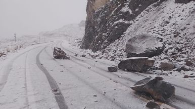 Foto iliustrativa de  Hubo un derrumbe en la ruta 7 y hay tránsito habilitado solo hasta Uspallata 