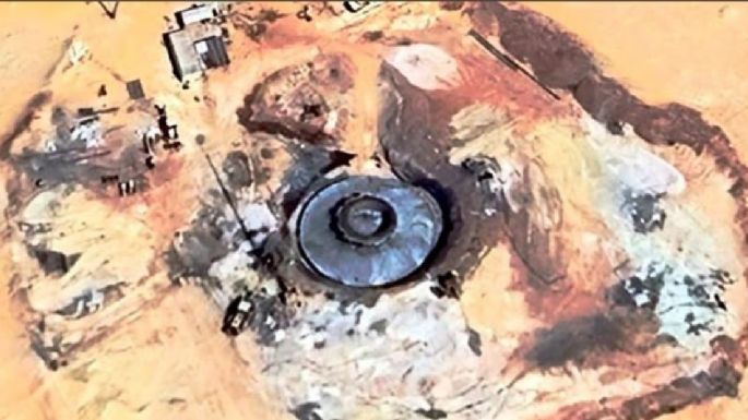 Un "cazador" de ovnis encontró un extraño objeto en el Sahara y generó cientos de especulaciones