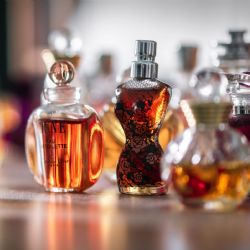 ARCA subasta cosméticos y perfumes: cómo participar