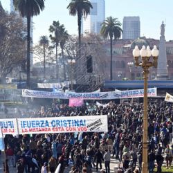 Multitudinaria marcha en apoyo a Cristina Kirchner