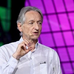 La advertencia del "Padrino" de la IA: “Hay un 10 a un 20 % de probabilidad nos extinga”