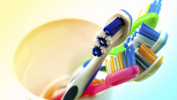 Cinco usos que le puedes dar a un cepillo de dientes viejo
