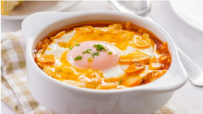 Para los días fríos, esta sopa de ajo te va a sorprender
