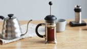Foto ilustrativa de la nota titulada: Cinco razones por las que deberías cambiar tu cafetera eléctrica por una émbolo