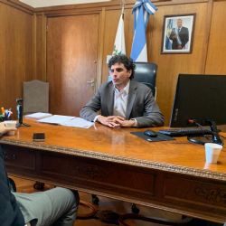 "La idea es que un privado opere el tren de cercanía"
