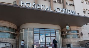 En 8 años, aumentó 5 puntos la gente que va al hospital público en Mendoza
